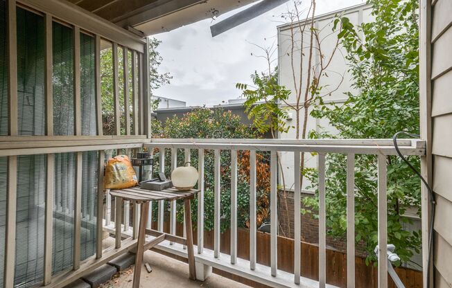 Delightful 2-Bed, 1.5 Bath in Prime Dallas Location