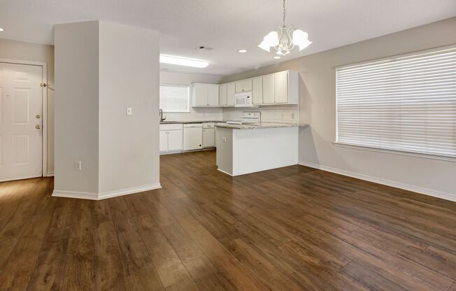 Beautiful Home with Open Floor Plan in a Prime Location!