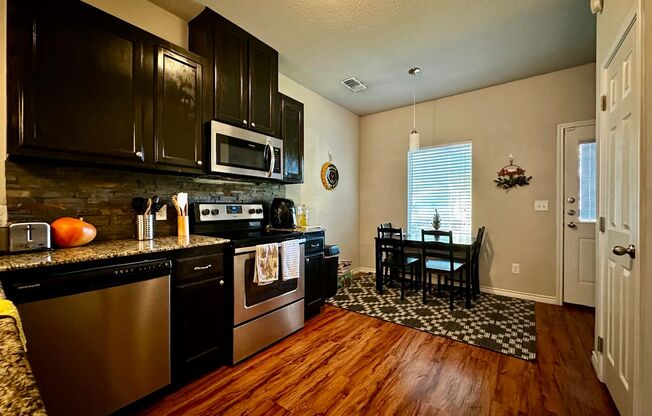 2 beds, 2.5 baths, $1,550