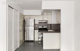 1 bed, 1 bath, $2,800, Unit 2N