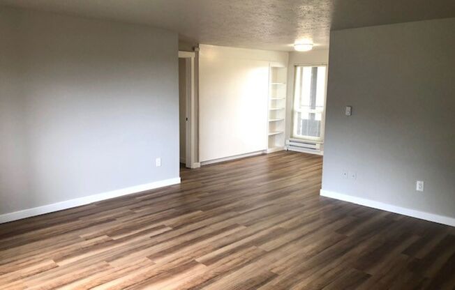 1 bed, 1 bath, 750 sqft, $1,350, Unit 305