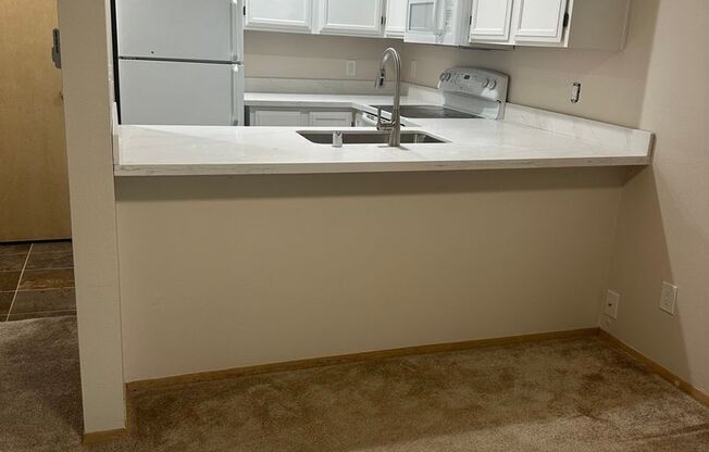 10915 PK Juanita Ridge Apartments