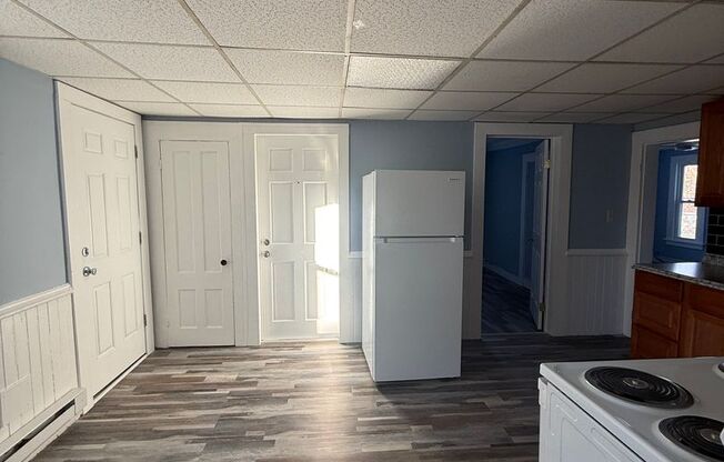 72 Prospect St. - Red Pod