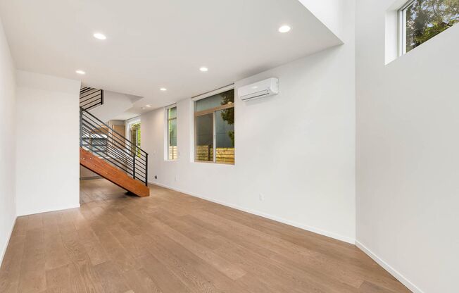 824 NW 63 ST