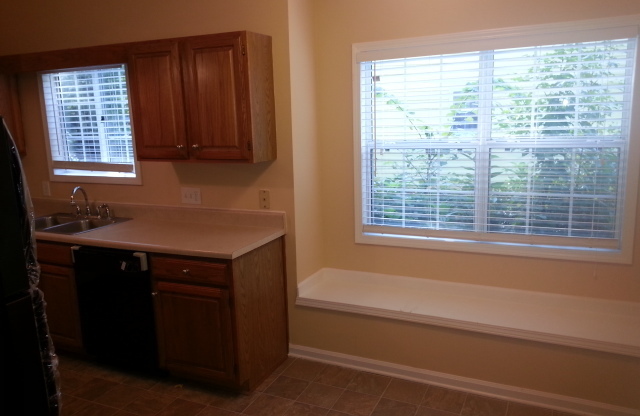 3 beds, 2 baths, $1,750