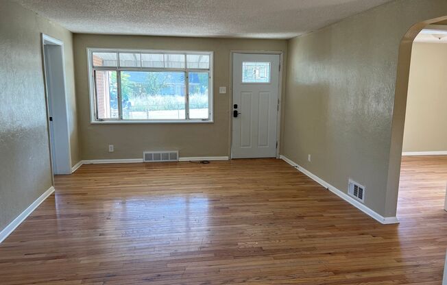 3 beds, 1 bath, $2,250