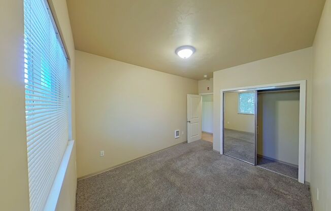 3 beds, 2 baths, 967 sqft, $2,400, Unit 402