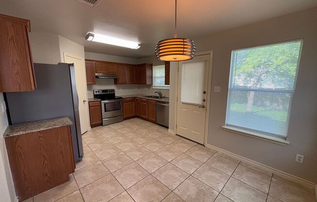 Charming 3-Bedroom Home Near Lackland AFB!