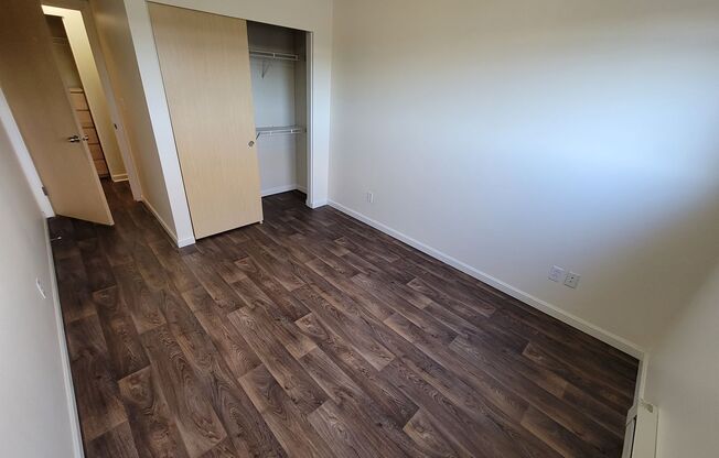 2 beds, 1 bath, 820 sqft, $2,995, Unit R-404