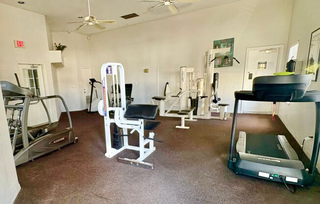 1 bed, 1 bath, 650 sqft, $1,270, Unit 2550 N. Alafaya Trail 6207