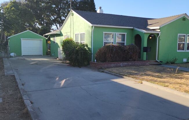 Move in special 1/2 off First Months Rent  2 Bedroom 1 Bath on large lot with RV parking access from Alley