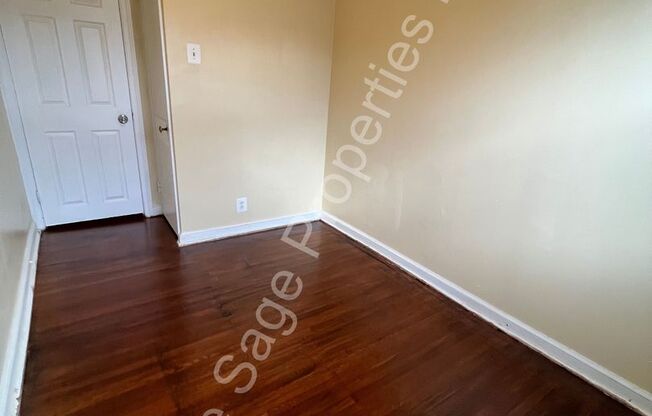 3 beds, 1 bath, $1,495