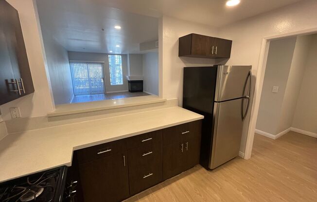 3 beds, 2 baths, 1,250 sqft, $3,198, Unit 102