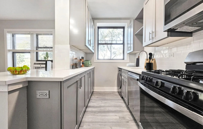 1 bed, 1 bath, $2,195, Unit D1