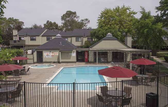 Sierra Glen Pool & Spa