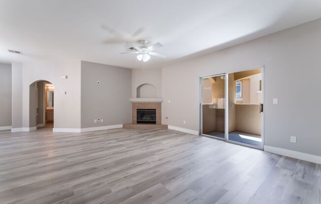 Beautiful 2 Bedroom 2 Bath Condo in Red Hills Community