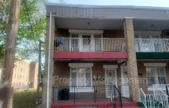 2114 W PACIFIC ST