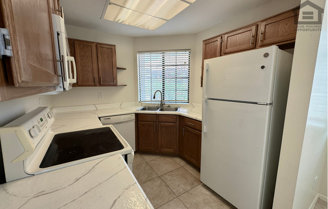 2 beds, 2 baths, $1,099, Unit UNIT 2034