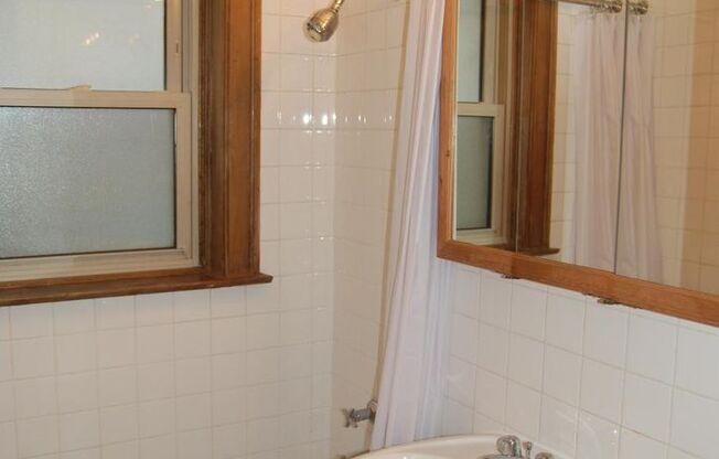 1 bed, 1 bath, 450 sqft, $1,785, Unit 520-L1