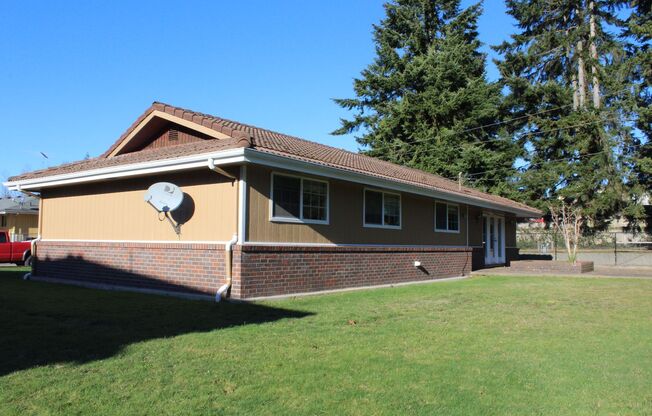 Beautiful 4 bedroom Rambler home with shop in Issaquah school dist