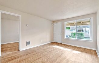 Cozy 2 Bedroom, 1.5 Bathroom Apartment off State St - all remodeled!