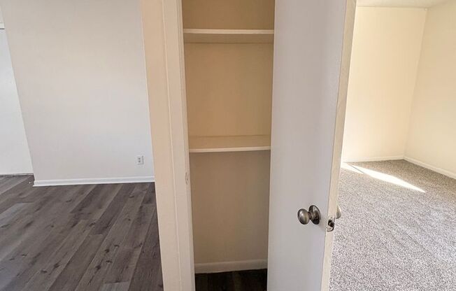 2 beds, 1 bath, 675 sqft, $675, Unit 440 Arter-Unit 11