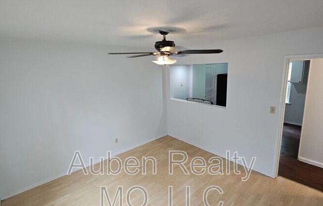 4630 E 43 TERRACE
