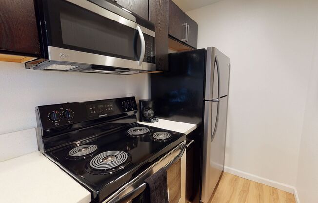 August Move-In Special – Apply Within 24 Hours & Receive ONE FREE Month of Utilities!