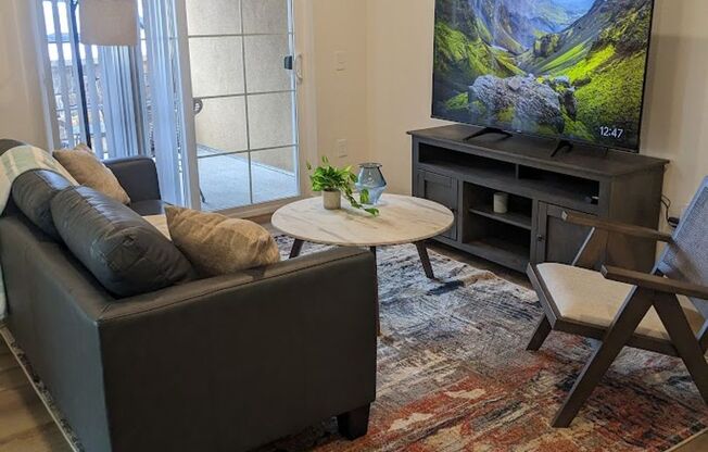 1 bed, 1 bath, 724 sqft, $1,650, Unit 5621 #101 Silverstone