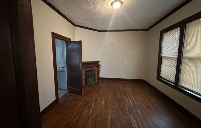 1 bed, 1 bath, 700 sqft, $800, Unit 2