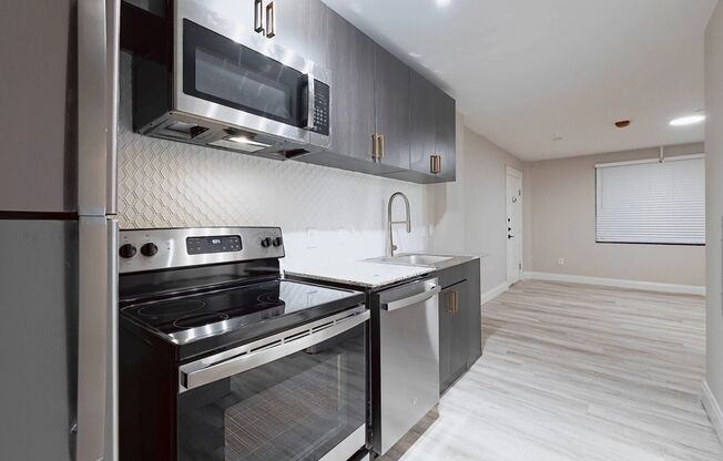 Studio, 1 bath, 325 sqft, $835, Unit 514 *