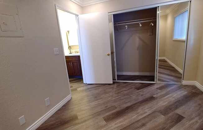 2 beds, 2 baths, 910 sqft, $2,850, Unit 203