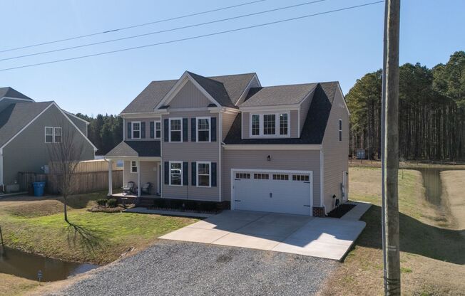 Hickory Half Acre with 4 beds 2.5 baths