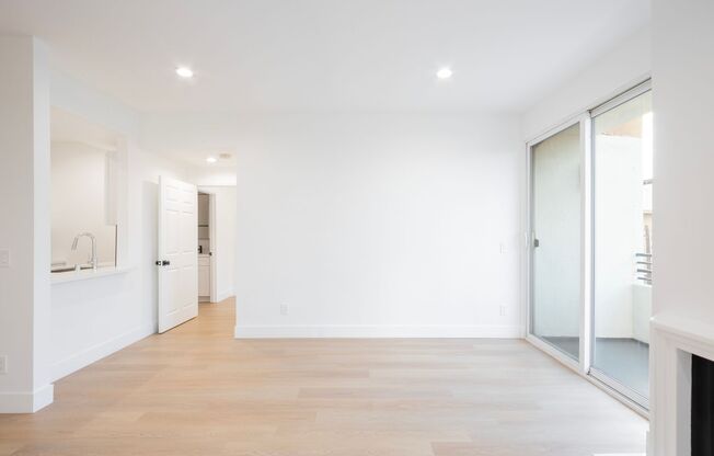2 beds, 2 baths, $3,550, Unit 101