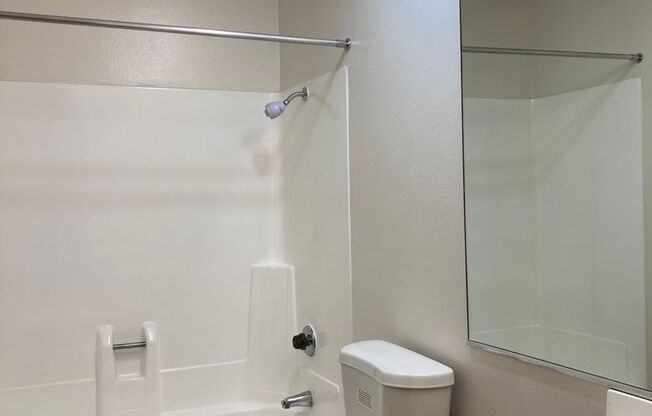 1 bed, 1 bath, 592 sqft, $999, Unit 168