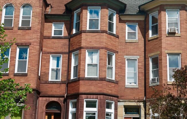 For Rent: Charming Living on St. Paul Street MD 21218 – Your Urban Retreat Awaits!