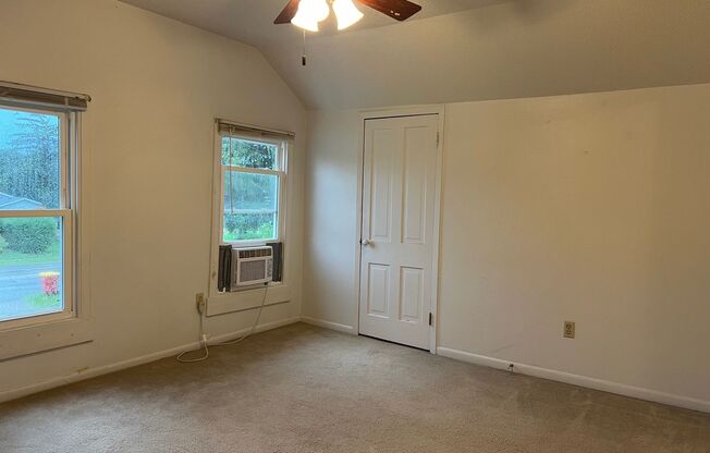 1 bed, 1 bath, 820 sqft, $700, Unit 2