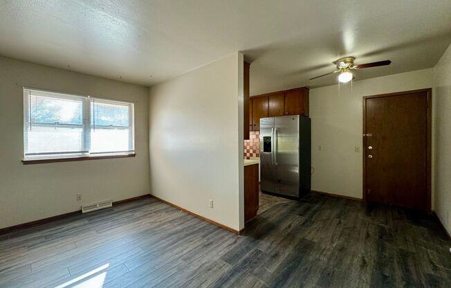 2 beds, 1 bath, $775, Unit # 1