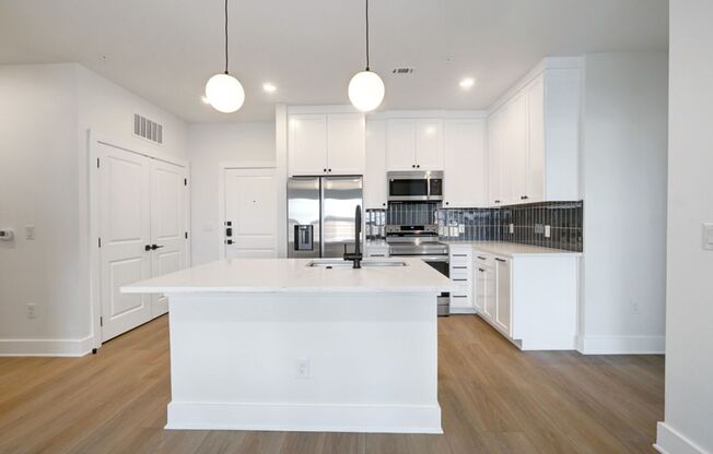 High-End New Construction Condo Walk to UT!