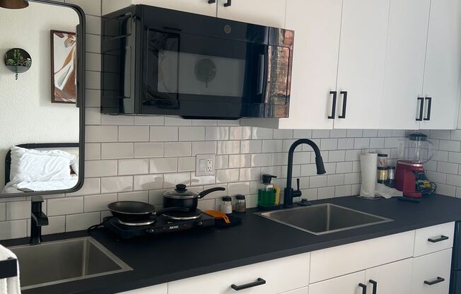 Studio, 1 bath, 150 sqft, $1,550, Unit 843 - 28