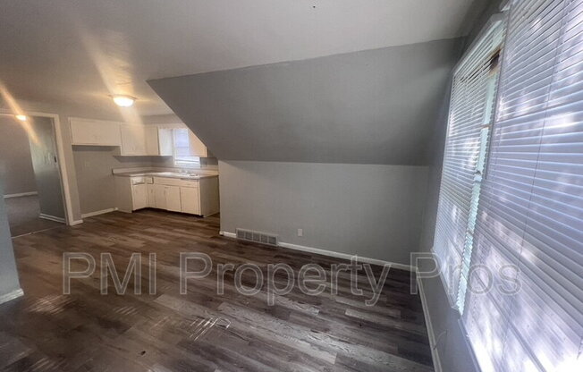 4566 A N 28 ST