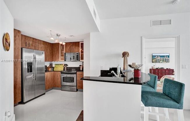 2 beds, 2 baths, 1,251 sqft, $3,600, Unit 7900 Harbor Island Dr # 704