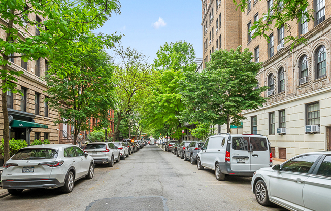 51 W 11 ST