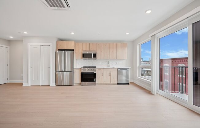 2 beds, 2 baths, 799 sqft, $2,325, Unit Unit 523