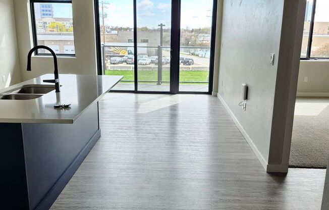 2 beds, 2 baths, 1,046 sqft, $1,600, Unit 208