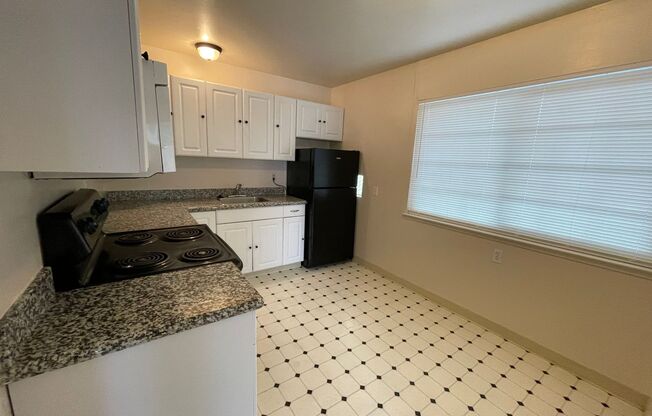 216 Santa Lucia Ave