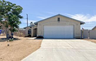 Wonderful 3 Bedroom 2 Bath in Yucca Valley