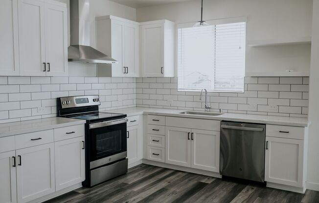 2 beds, 2 baths, 1,090 sqft, $2,195, Unit 2141