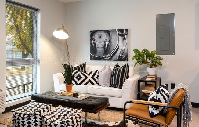 1 bed, 1 bath, 500 sqft, $825, Unit 305