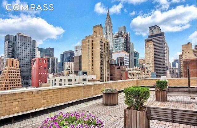 2 beds, 1 bath, $3,995, Unit 11F